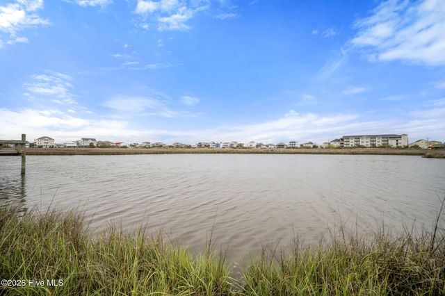204 N Boca Bay Lane B, Holly Ridge, NC 28445