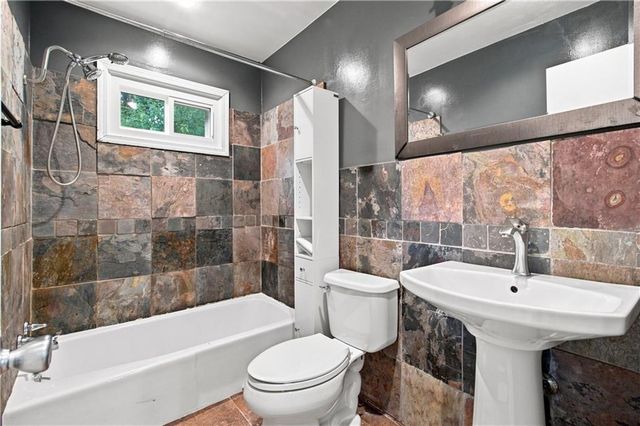 7310 Stearns Street, Shawnee, KS 66203