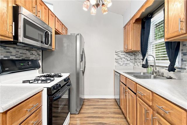 7310 Stearns Street, Shawnee, KS 66203
