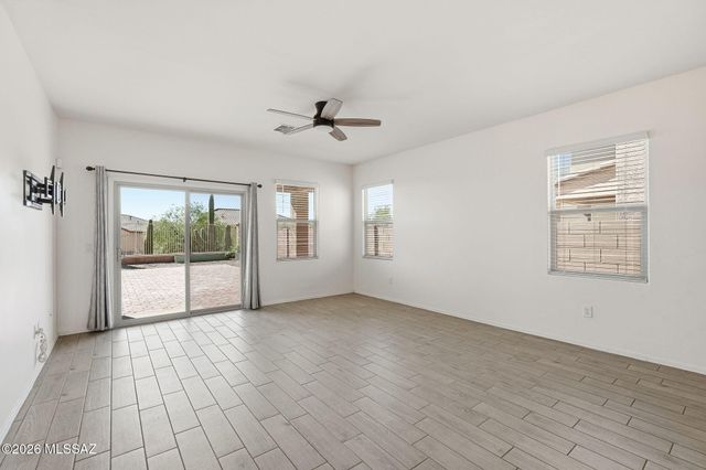 947 S Paseo Las Vigas, Sahuarita, AZ 85629