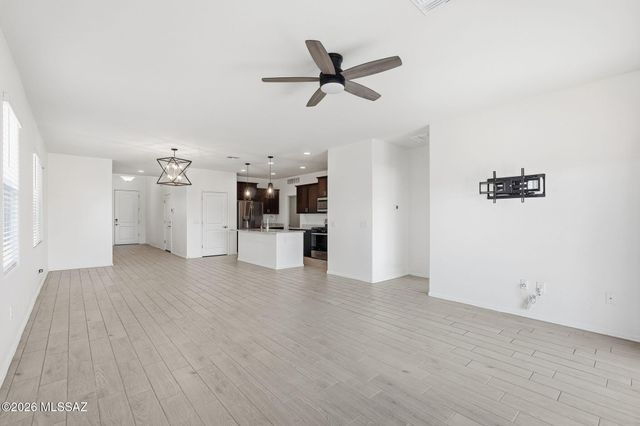 947 S Paseo Las Vigas, Sahuarita, AZ 85629