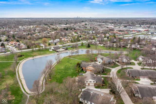 7471 Prairie Lake Drive, Indianapolis, IN 46256