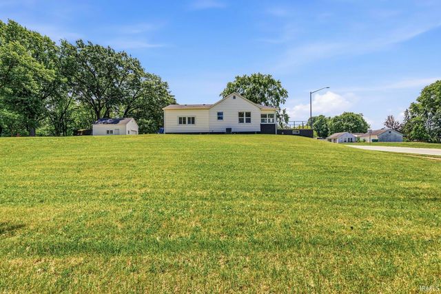 664 N Oakland Street, Mishawaka, IN 46544