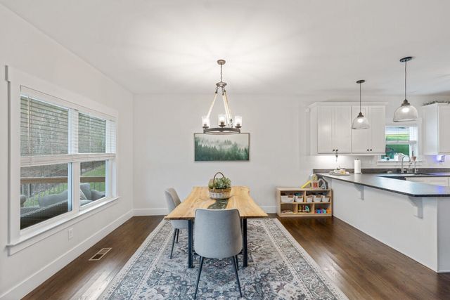 621 Sunset Valley Drive, Soddy Daisy, TN 37379