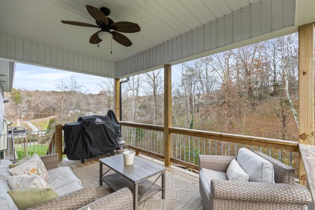 621 Sunset Valley Drive, Soddy Daisy, TN 37379