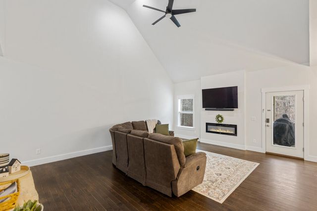 621 Sunset Valley Drive, Soddy Daisy, TN 37379