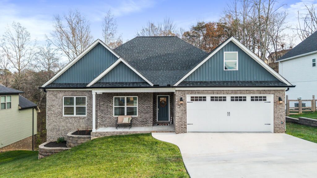 621 Sunset Valley Drive, Soddy Daisy, TN 37379