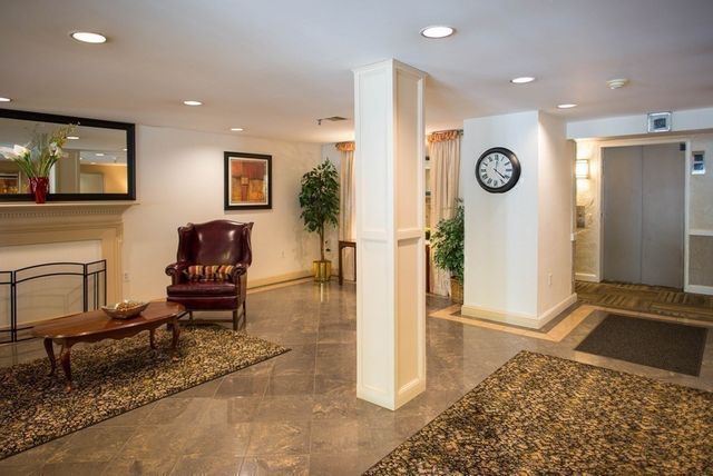 28 9th St 805, Medford, MA 02155