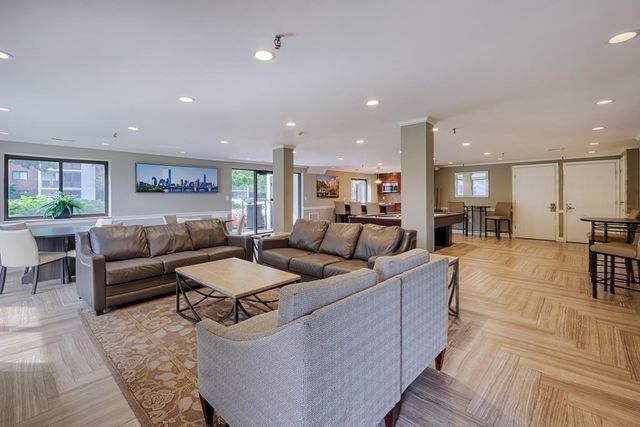 28 9th St 805, Medford, MA 02155