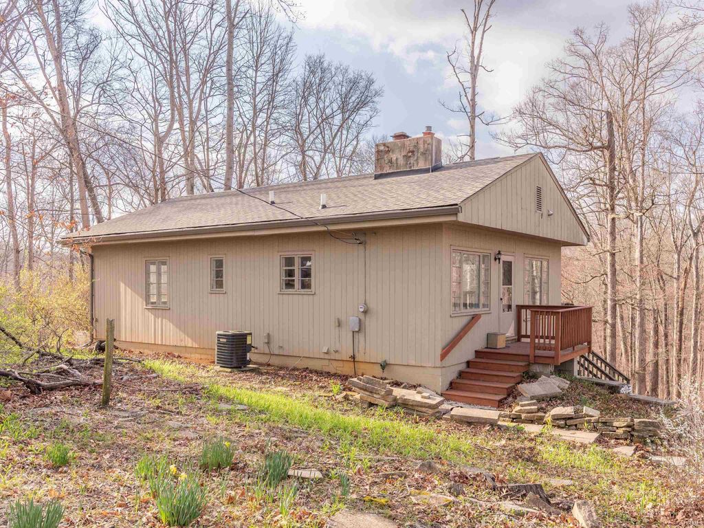 645 W Sylvan Lane, Bloomington, IN 47404