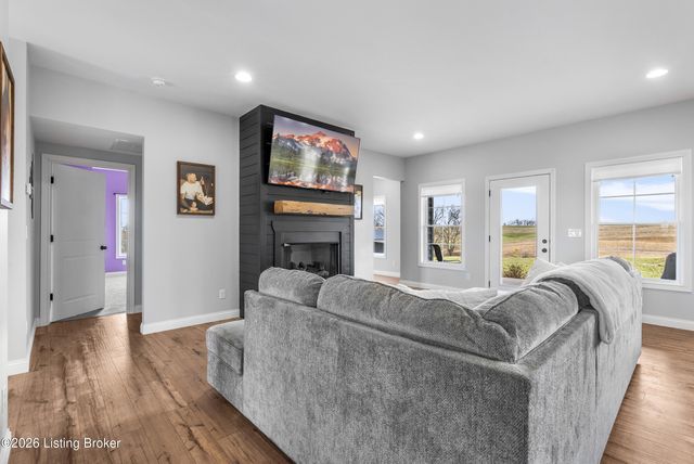 285 Easton Ln, Bloomfield, KY 40008