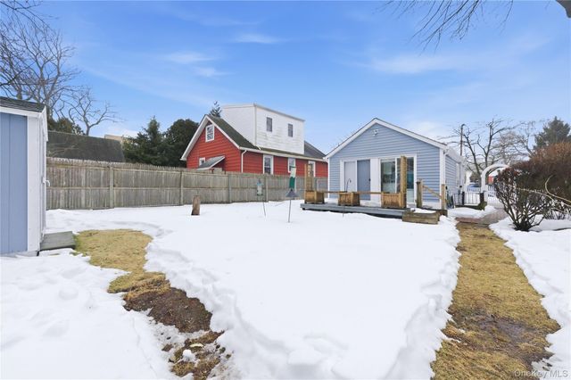 20 Bristol Street, Huntington, NY 11743