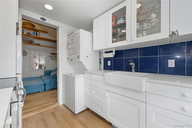 20 Bristol Street, Huntington, NY 11743