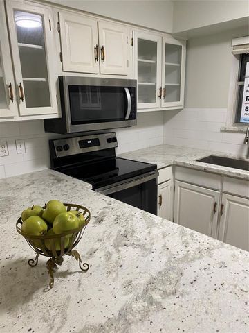 13004 Trail Hollow Drive A, Houston, TX 77079