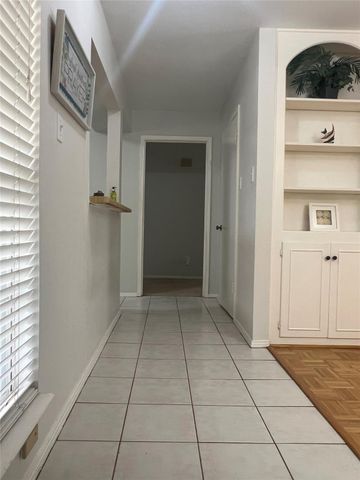 13004 Trail Hollow Drive A, Houston, TX 77079