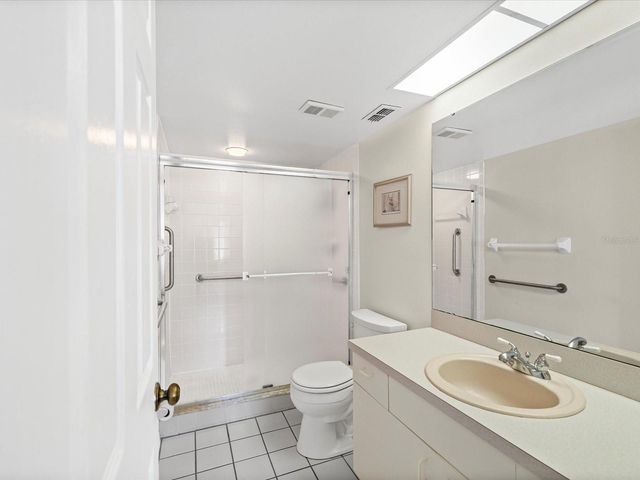 9461 HARBOR GREENS WAY 207, Seminole, FL 33776