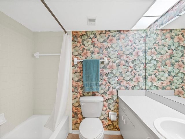 9461 HARBOR GREENS WAY 207, Seminole, FL 33776