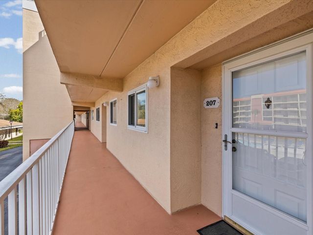 9461 HARBOR GREENS WAY 207, Seminole, FL 33776