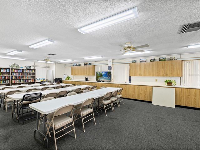 9461 HARBOR GREENS WAY 207, Seminole, FL 33776