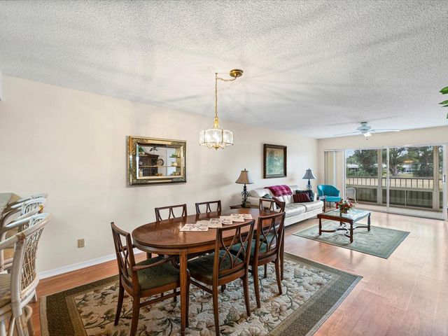 9461 HARBOR GREENS WAY 207, Seminole, FL 33776