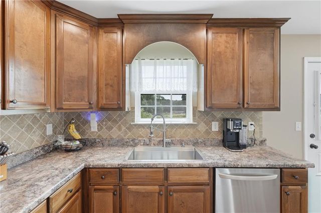 8241 Mountain Glen Drive, Clermont, GA 30527
