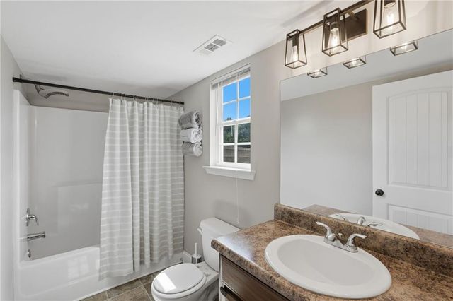 8241 Mountain Glen Drive, Clermont, GA 30527