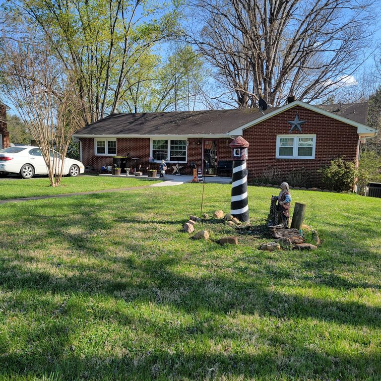 145 Whitten ST, Rocky Mount, VA 24151