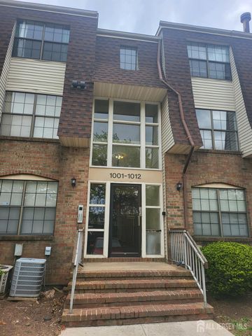 1002 Hidden Village Drive, Perth Amboy, NJ 08861