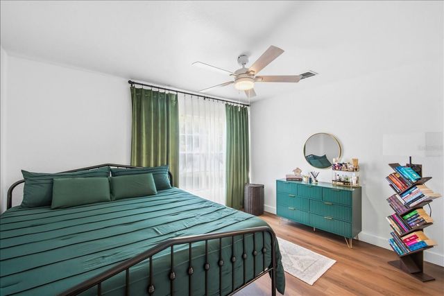 9628 LAKE CHASE ISLAND WAY, Tampa, FL 33626