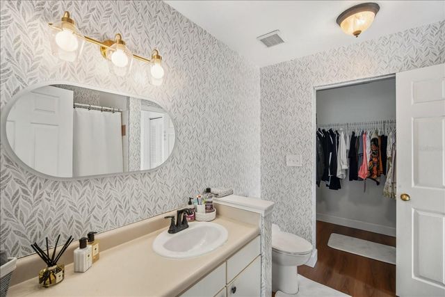 9628 LAKE CHASE ISLAND WAY, Tampa, FL 33626