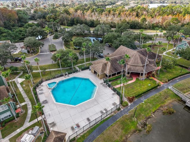 9628 LAKE CHASE ISLAND WAY, Tampa, FL 33626