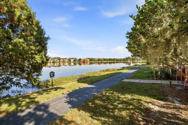 9628 LAKE CHASE ISLAND WAY, Tampa, FL 33626