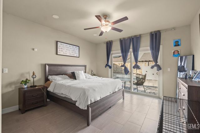 9426 Woodland Ridge Lane, Shafter, CA 93263