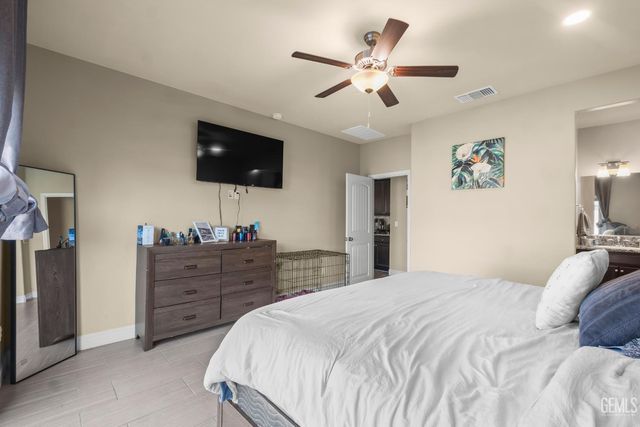 9426 Woodland Ridge Lane, Shafter, CA 93263