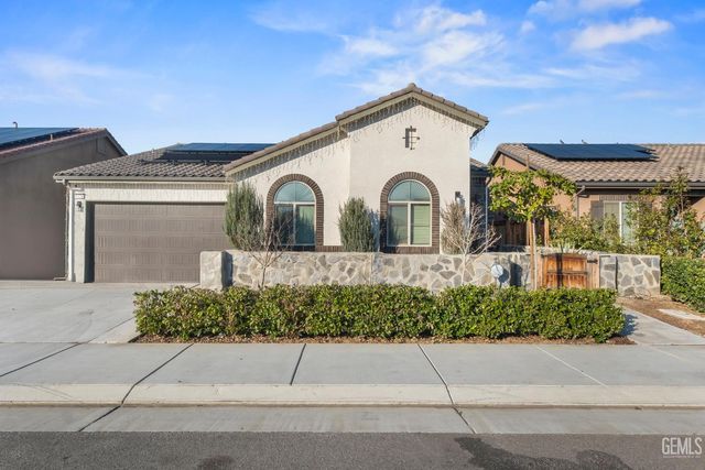 9426 Woodland Ridge Lane, Shafter, CA 93263