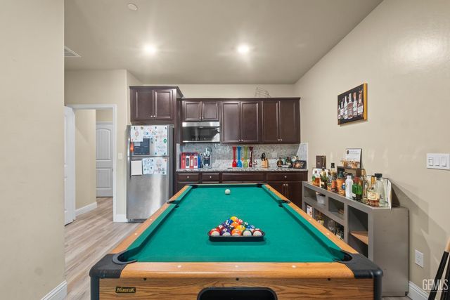 9426 Woodland Ridge Lane, Shafter, CA 93263