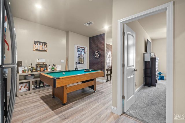 9426 Woodland Ridge Lane, Shafter, CA 93263