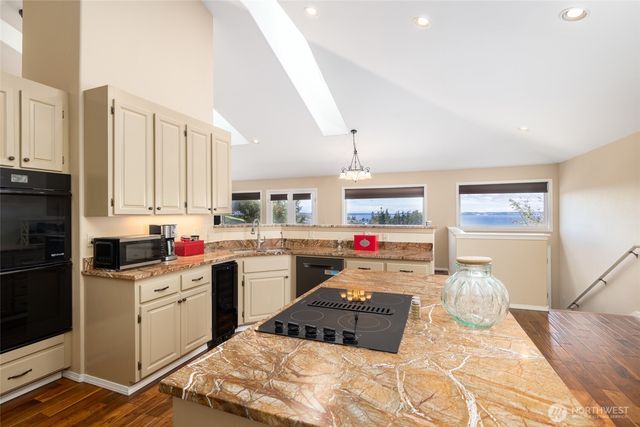 987 NW Camano Drive, Camano Island, WA 98282