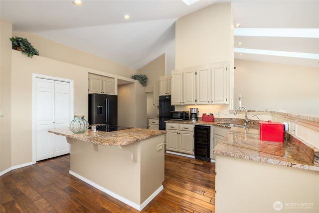 987 NW Camano Drive, Camano Island, WA 98282