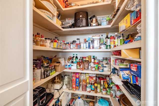 987 NW Camano Drive, Camano Island, WA 98282