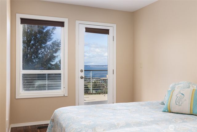 987 NW Camano Drive, Camano Island, WA 98282