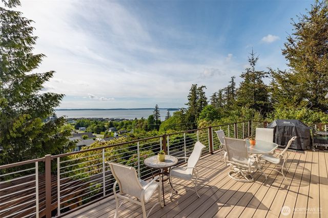 987 NW Camano Drive, Camano Island, WA 98282