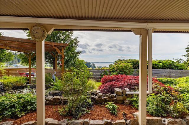 987 NW Camano Drive, Camano Island, WA 98282