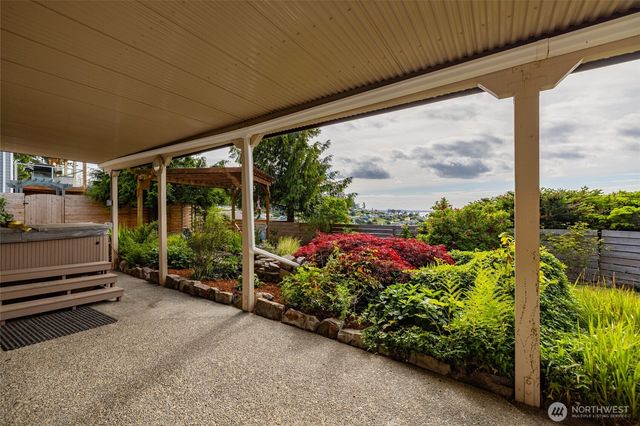 987 NW Camano Drive, Camano Island, WA 98282