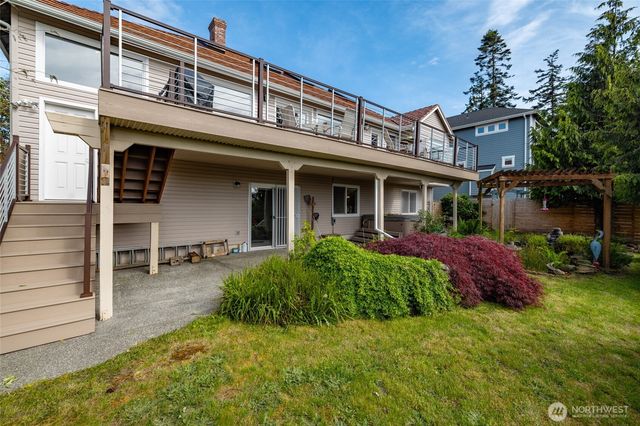 987 NW Camano Drive, Camano Island, WA 98282