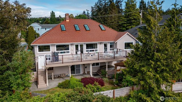 987 NW Camano Drive, Camano Island, WA 98282