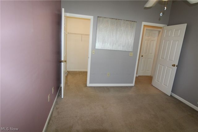 13 Hedgerows, New Middletown, OH 44442