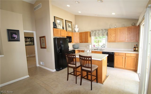 13 Hedgerows, New Middletown, OH 44442