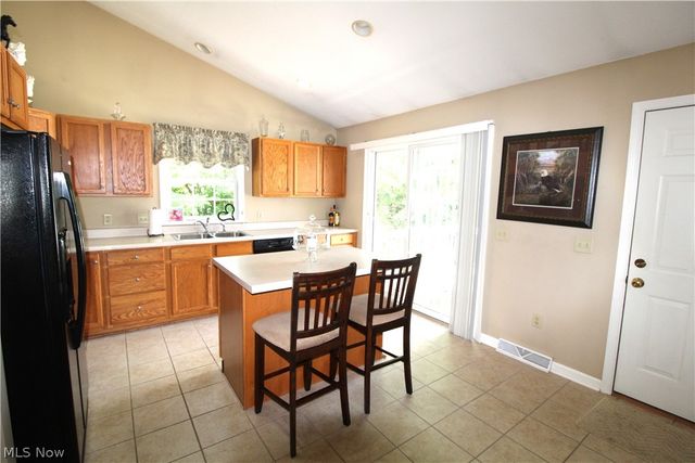 13 Hedgerows, New Middletown, OH 44442
