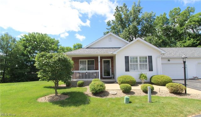 13 Hedgerows, New Middletown, OH 44442